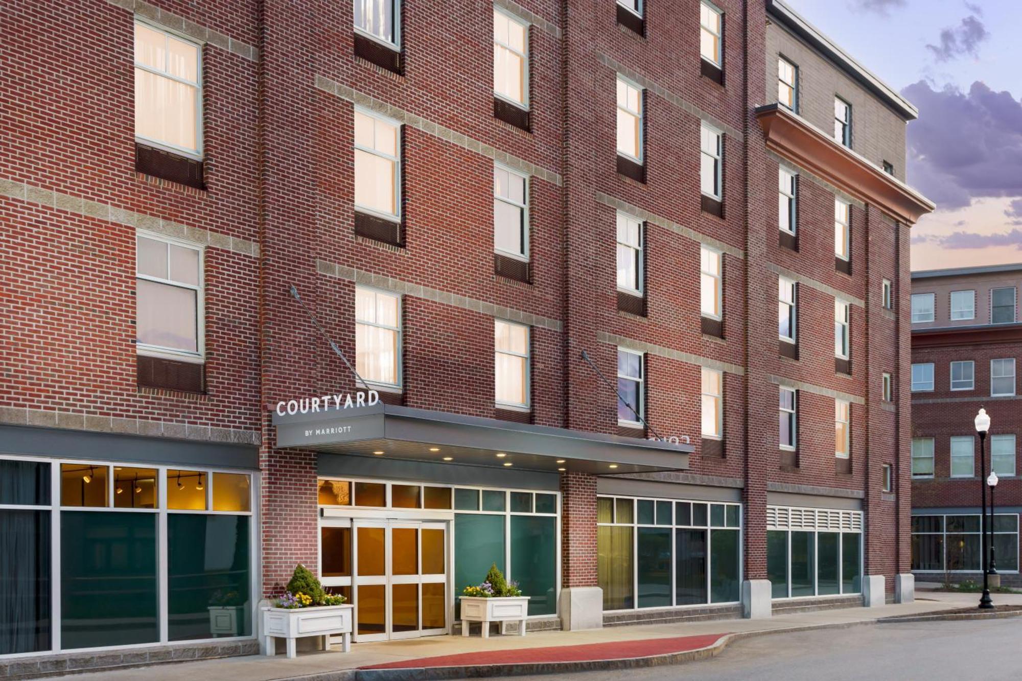 Courtyard Keene Downtown Exterior foto